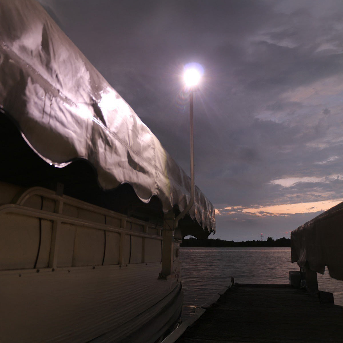 Wireless Key Fob Activated Boat Lift Flood Light