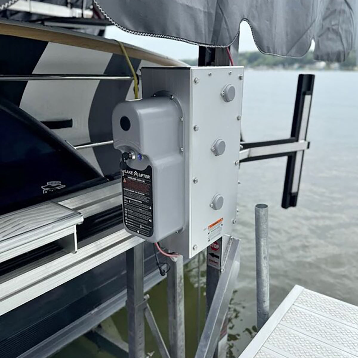 AC Integrated Boat Lift Wireless Direct Drive Motor & 6k Winch Box