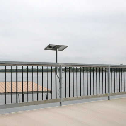 Solar_panel_mounted_on_rail