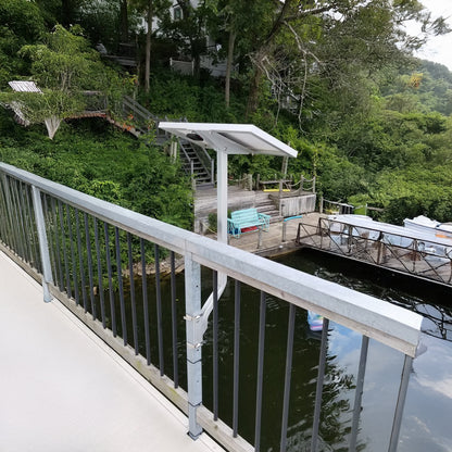 Solar panel mounting arm and bracket