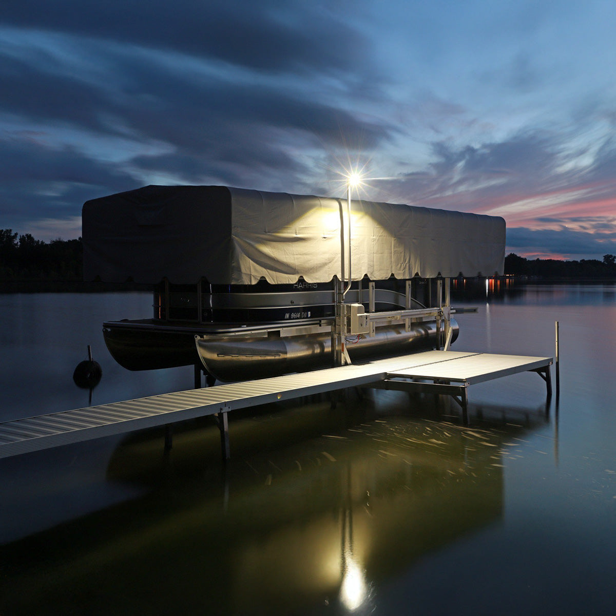 Wireless Key Fob Activated Boat Lift Flood Light